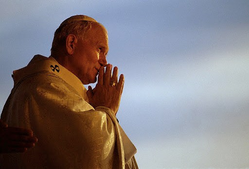 Juan Pablo II rezando &#8211; it