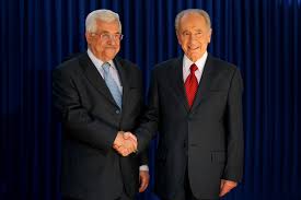 Abbas e Peres accettano invito