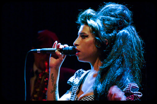 WEB Amy Winehouse 002 &#8211; it