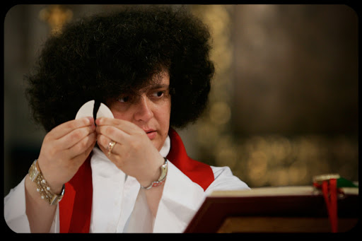 WEB Anglican Woman Priest AP Photo/Riccardo De Luca &#8211; it