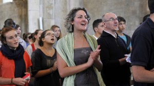 Mass with joy (Vezelay) – it