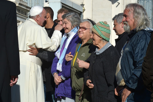 Pope Francis with the clochards &#8211; AFP