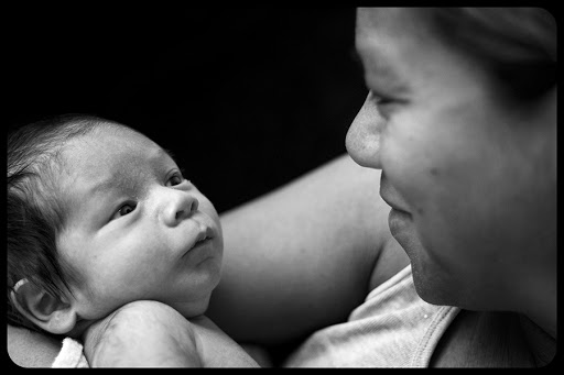 Mothers Touch &#8211; Child &#8211; Newborn &#8211; Love &#8211; © John Ryan &#8211; CC &#8211; it