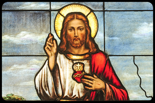 Sacred Heart of Jesus 01 © Nancy Bauer / Shutterstock.com &#8211; it