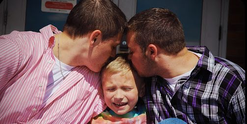 WEB-GAY-PARENT-CHILD-KISS-Sharon-Mattheson-McCutcheon-CC &#8211; it