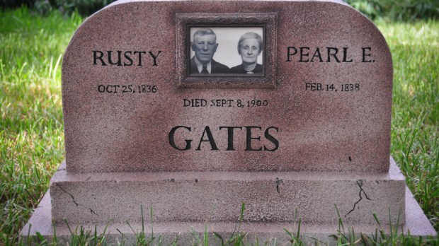 tombstone-funny-gates-tammra-mccauley-cc