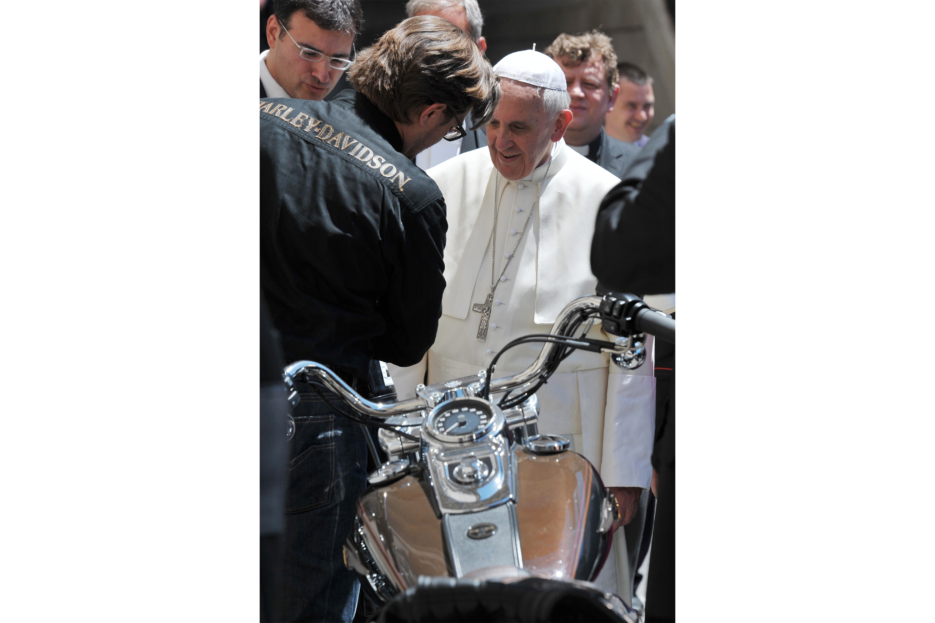 000_Par7583764 – Pope Francis – Harley Davidson motorcycle
