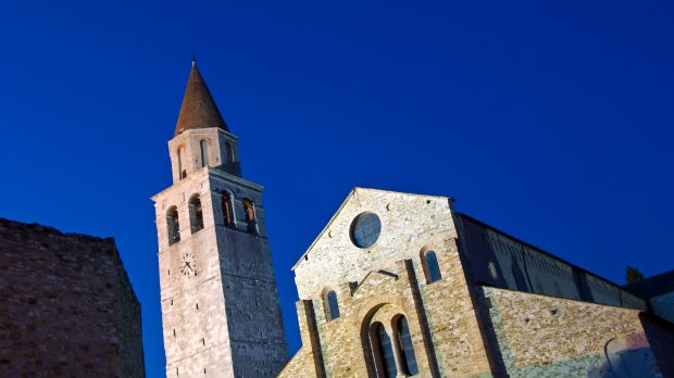 la Basilica di Aquileia con il campanile di Popone © gianluca baronchelli