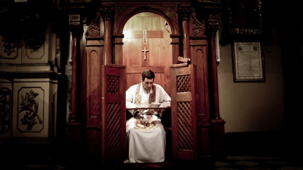 web-confessional-priest-sin-hernc3a1n-pic3b1era-cc