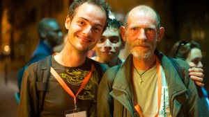 web-homeless-man-pilgrim-rome-fratello-2016-fratello-2016-wp