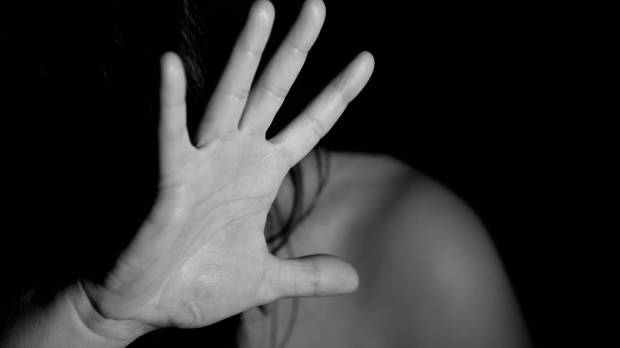 hand woman violence abuse