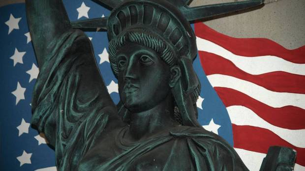 web-america-us-statue-flag-joits-cc