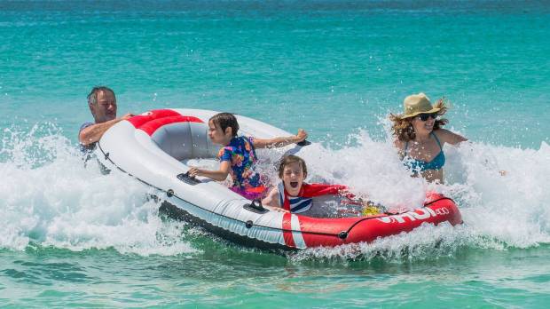 web-holidays-family-fun-boat-sea-matt-deavenport-cc