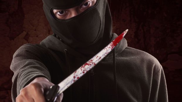 WEB-ISIS-KNIFE-MURDERER-BLOOD-Shutterstock_339923321-Creativa Images-AI
