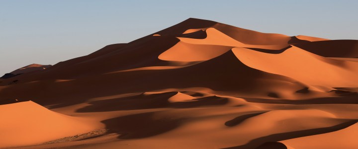 HERO DESERT SAND SAHARA FATHERS Sunsinger:Shutterstock