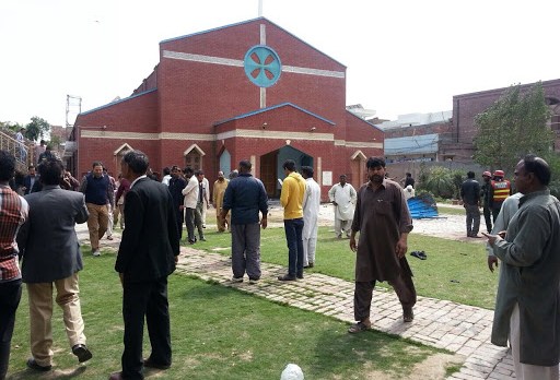 Atentados a iglesias cristianas en Lahore, Pakistán &#8211; fr