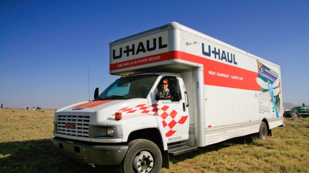 WEB-MOVING-TRUCK-UHAUL-criana-CC