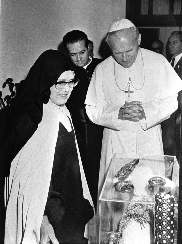 Jean-Paul II avec Sr Lucia DOS SANTOS