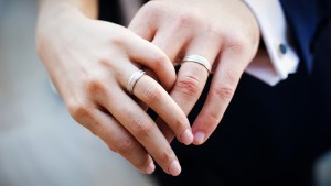 WEB3-WEDDING-RINGS-HANDS-MARRIAGE-HUSBAND-WIFE-BRIDE-GROOM-shutterstock_251860978-Shutterstock