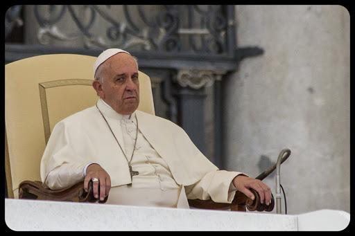 Pope Francis – Angry – General Audience 15-10-2014 – 08 – Antoine Mekary – es