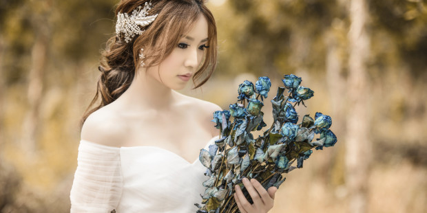 web3-woman-bride-marriage-marry-wedding-flowers-gown-kjika-cc0
