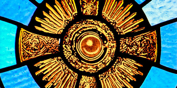 web3-eucharist-miracle-avignon-h-zell-cc-by-sa-3-0