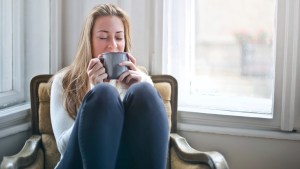 WOMAN,ALONE,COFFEE,HOME