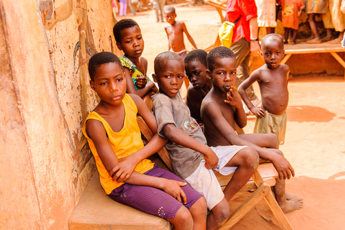 BAMBINI, AFRICA, MISSIONE