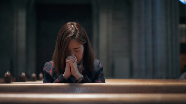 WOMAN PRAY