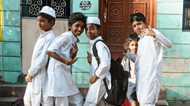 web3-india-muslim-children-shutterstock_1105494887-por-kravtzov.jpg