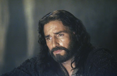 web-jim-caviezel-actor-passion-of-christ-c2a9philippe-antonello-2003-icon-distribution-inc.jpg