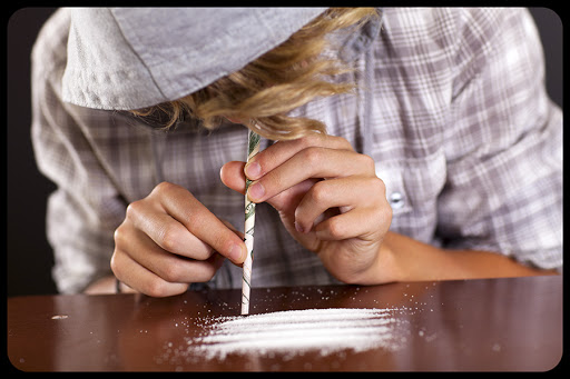 Teenage boy drug addiction © Michaeljung / Shutterstock