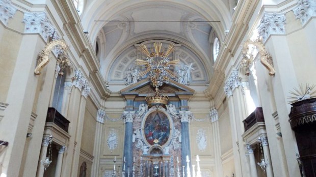 Santuario_di_Graglia_interno_chiesa.jpg