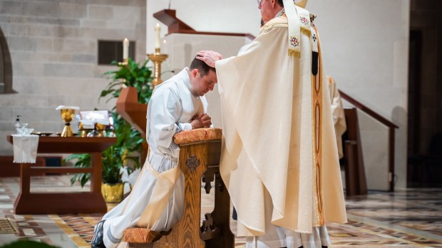 Ordination du père Matthew Hood