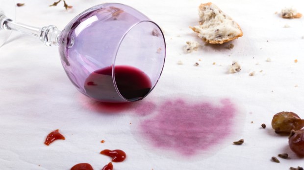 TABLECLOTH, WINE, STAIN