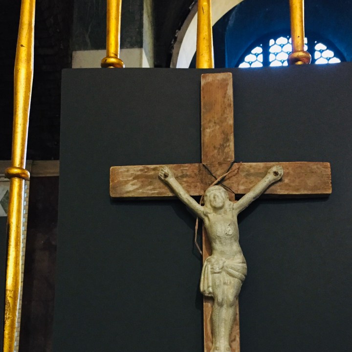 IRAQ CRUCIFIX