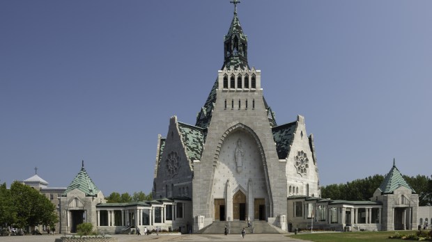 WEB2-QUEBEC-CANADA-NOTRE DAME DU CAP-shutterstock_322709366.jpg