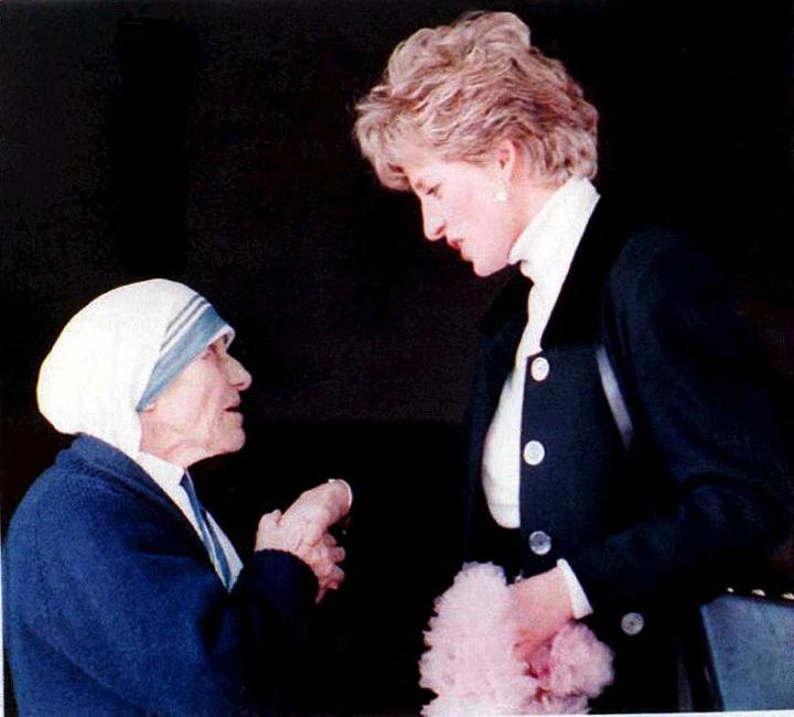 web3-princess-diana-mother-teresa-afp-000_SAPA970905788830.jpg