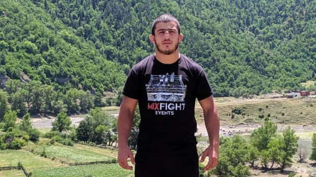 WEB-Nair-Melikyan-INSTAGRAM.jpg