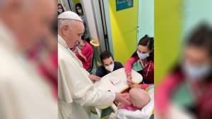 WEB-POPE-FRANCIS-Policlinico-Agostino-Gemelli-foto6.jpg