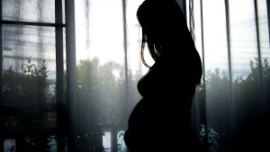 Silhouette-pregnancy-Women