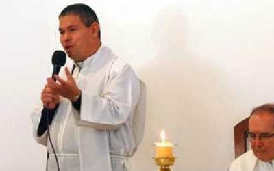 padre-Antonio-Vélez-Alfar-.jpg