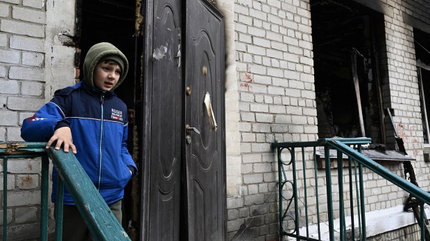 UKRAINE-BOY-BURNED-SCHOOL-KYIV-AFP