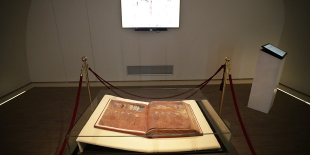 (FOTOGALLERY) A Devotio 2022 la mostra sul Codex Purpureus Rossanensis