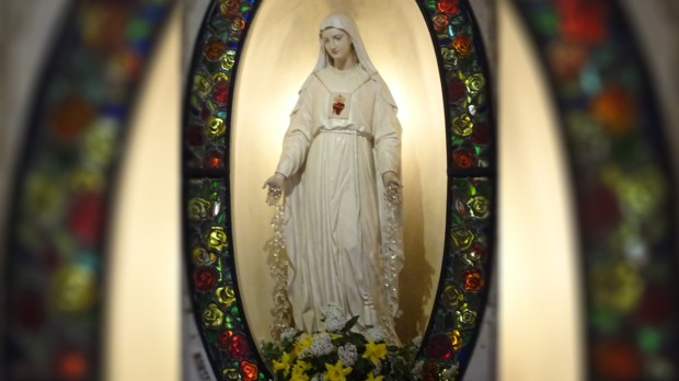 Statue de Notre Dame de Miséricorde
