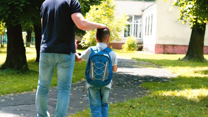 PAPà E BAMBINO A SCUOLA