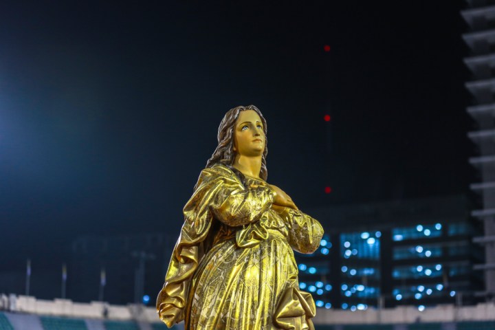 Virgen María, noche