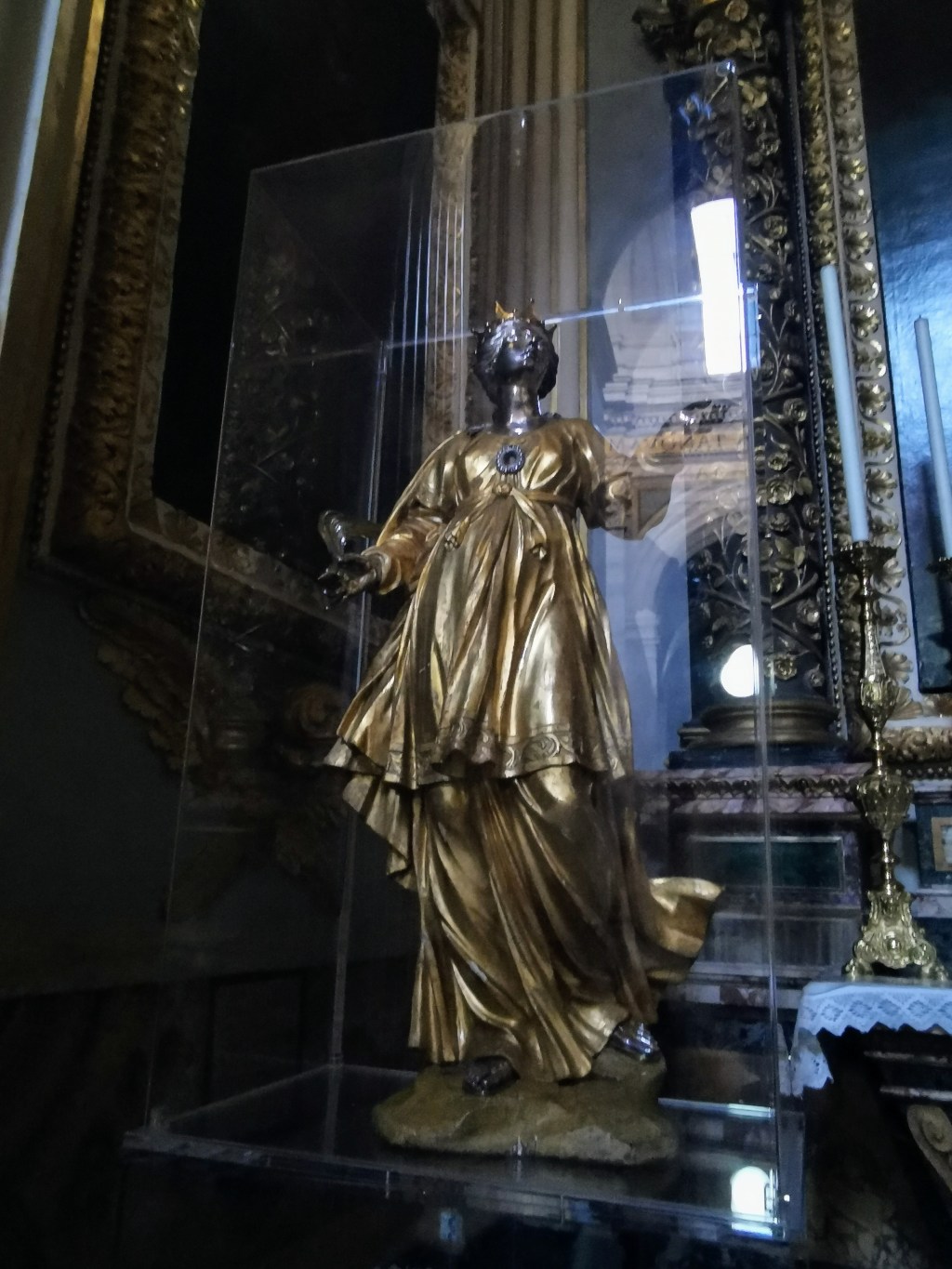 Estatua de Santa Dolcissima